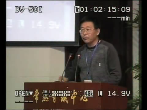 在适应市场需求中强化个性