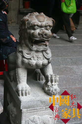 ݻ500޺ǰһʯʨ